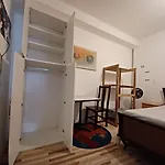 Alugo quarto individual e mobiliado